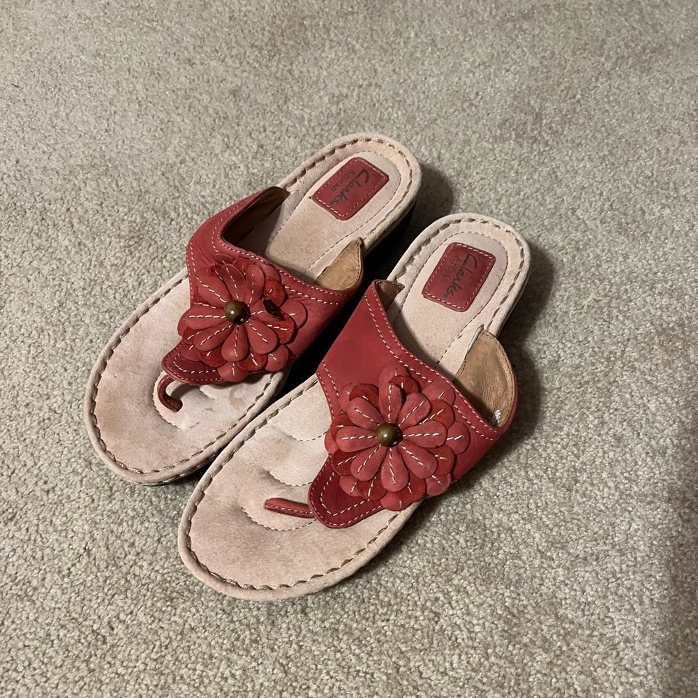 Clarks Artisan leather Flip Flops size 10